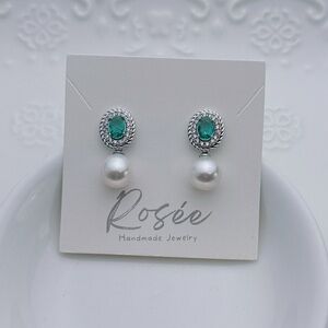 26E180 Handmade Freshwater Baroque Pearl Earrings